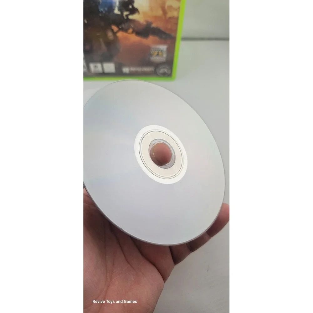 Titanfall (Microsoft Xbox 360, 2014) Game and Case Tested and Working Great Cond